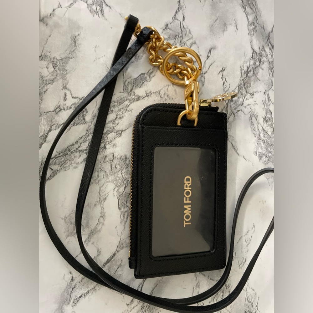 Tory Burch Card Holder / Comes with a belt / Excellent condition/ Gold Hardware - Picture 5 of 5